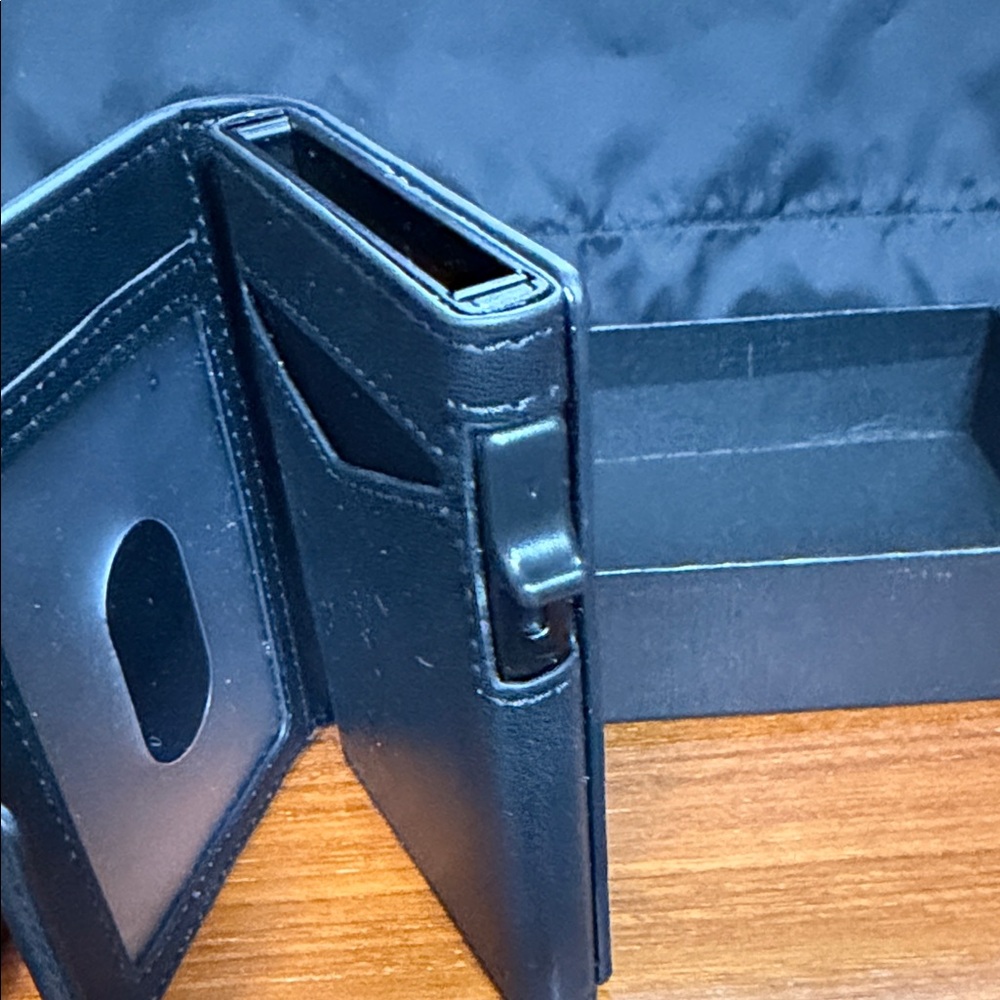 Black Leather Card & Key Organizer with Belt Clip - Picture 4 of 5